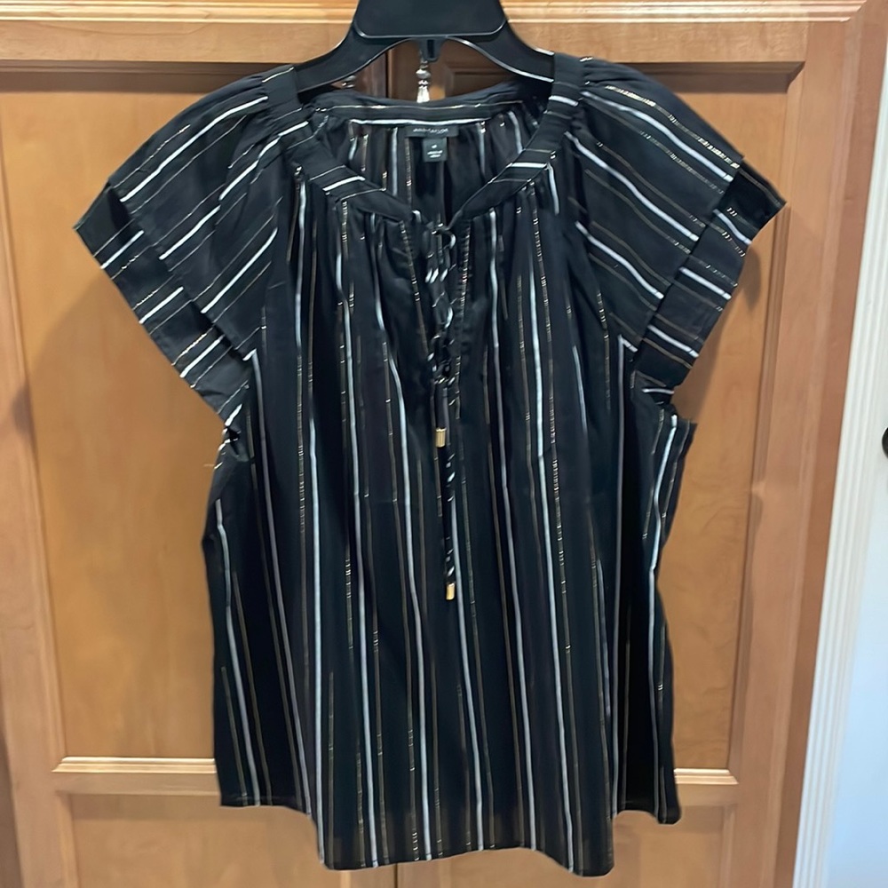 Ann Taylor Medium top